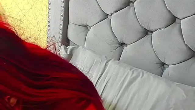 Snapshot of Imannejulienne chatting on 17, 5, 2026 Imannejulienne online show from 17, 5, 2026