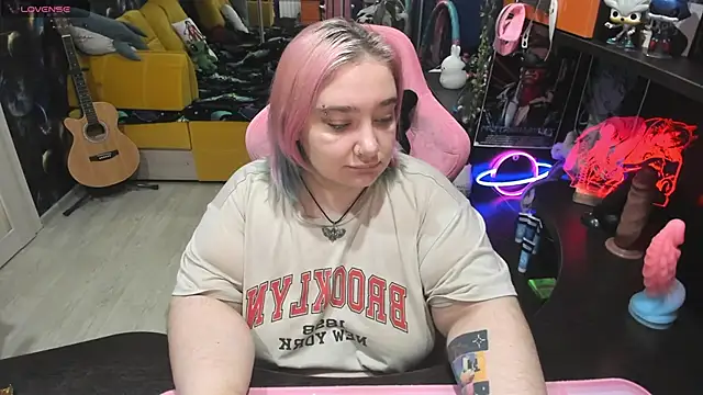 Softie Sofy online show from 10, 9, 2025