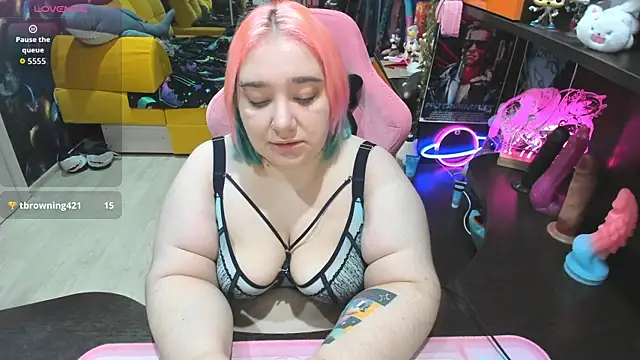 Softie Sofy online show from 19, 12, 2025