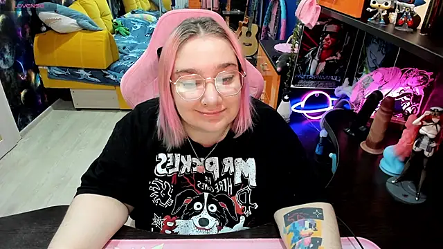 Softie Sofy online show from 19, 10, 2025