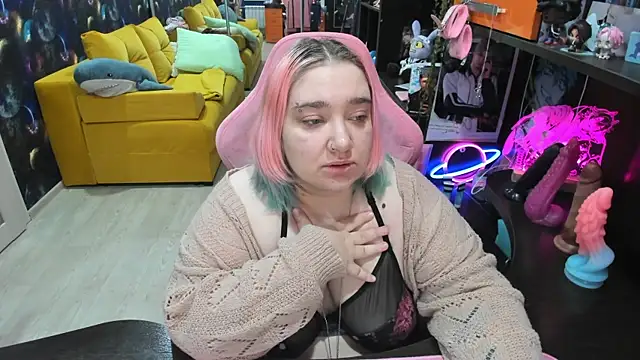 Softie Sofy online show from 22, 5, 2026