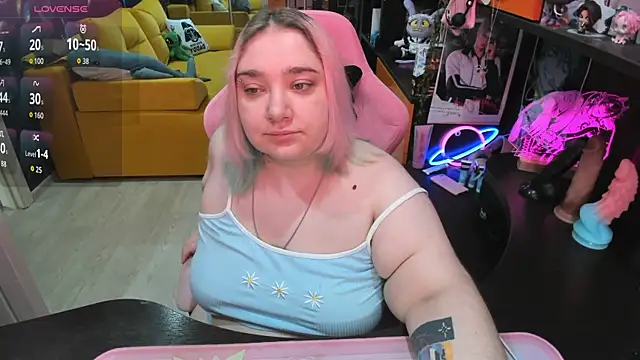 Snapshot of Softie_Sofy chatting on 7, 7, 2026 Softie Sofy online show from 7, 7, 2026