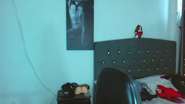 Kenisha Sweet online show from 22, 2, 2026