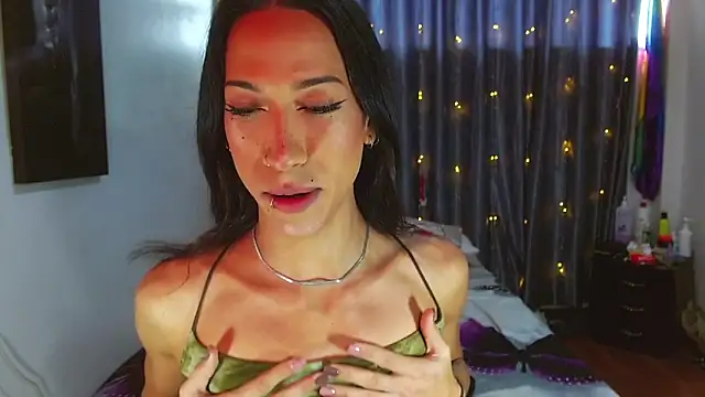 Kenisha Sweet online show from 12, 3, 2026