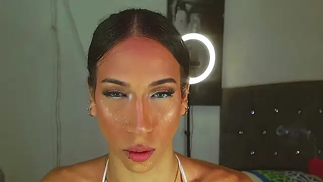 Kenisha Sweet online show from 14, 1, 2026