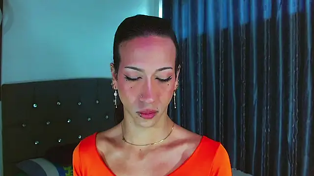 Kenisha Sweet online show from 3, 2, 2026