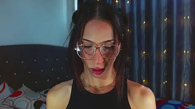 Kenisha Sweet online show from 14, 2, 2026