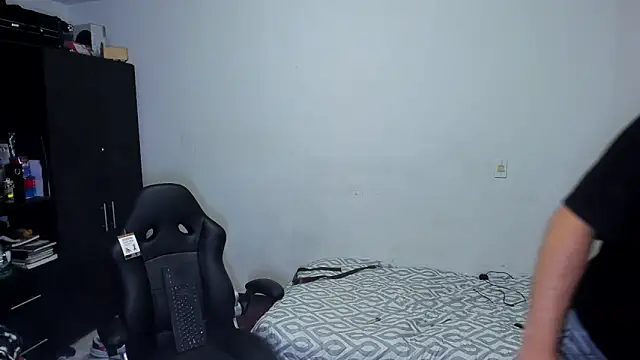 ares sexxx online show from 15, 4, 2026