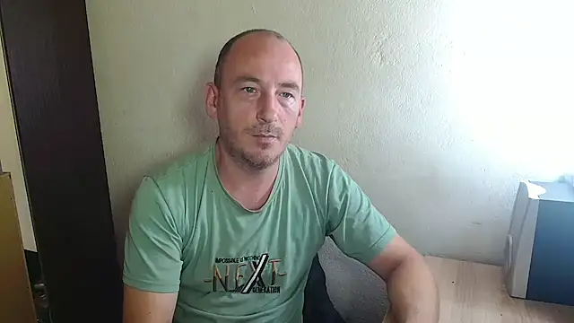 Snapshot of Johan___Barker chatting on 27, 10, 2025 Johan Barker online show from 27, 10, 2025