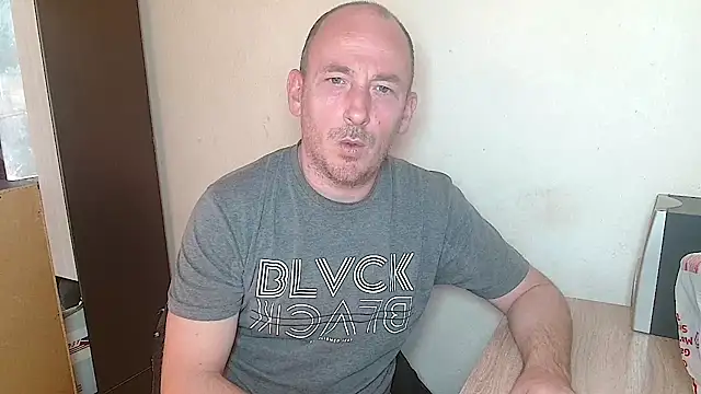 Snapshot of Johan___Barker chatting on 9, 3, 2026 Johan Barker online show from 9, 3, 2026