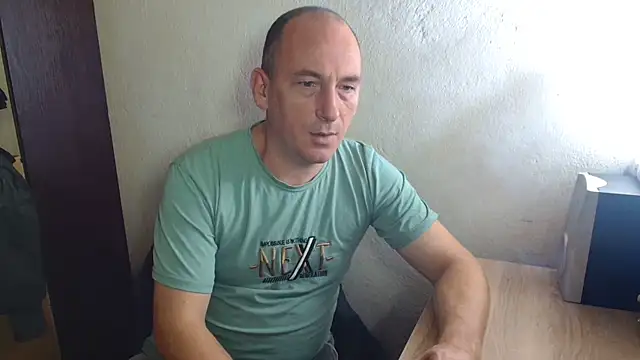 Snapshot of Johan___Barker chatting on 6, 10, 2025 Johan Barker online show from 6, 10, 2025