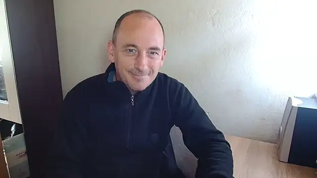 Snapshot of Johan___Barker chatting on 9, 10, 2025 Johan Barker online show from 9, 10, 2025