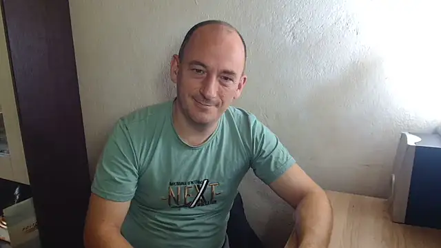 Snapshot of Johan___Barker chatting on 7, 10, 2025 Johan Barker online show from 7, 10, 2025