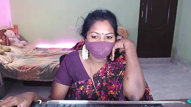 Snapshot of Novapol chatting on 24, 5, 2026 Novapol online show from 24, 5, 2026