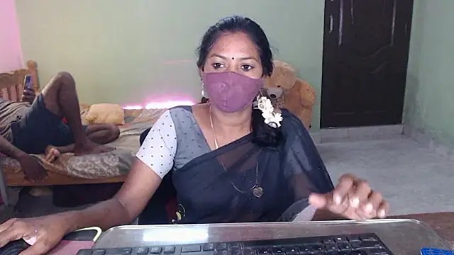 Snapshot of Novapol chatting on 1, 5, 2026 Novapol online show from 1, 5, 2026
