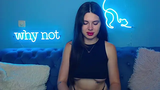 Snapshot of ViollinaLove chatting on 6, 7, 2026 ViollinaLove online show from 6, 7, 2026