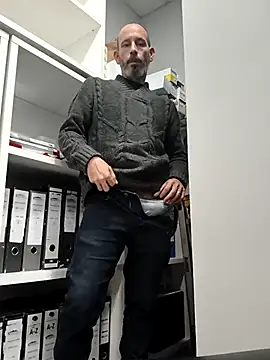 Snapshot of 207RCCam chatting on 14, 11, 2025 207RCCam online show from 14, 11, 2025