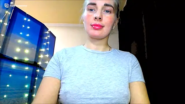 Snapshot of miaa_sunn chatting on 4, 12, 2024 miaa sunn online show from 4, 12, 2024