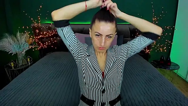 Snapshot of Rebecca_Diamond chatting on 16, 3, 2025 Rebecca Diamond online show from 16, 3, 2025