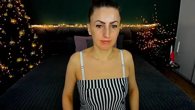 Snapshot of Rebecca_Diamond chatting on 7, 1, 2026 Rebecca Diamond online show from 7, 1, 2026