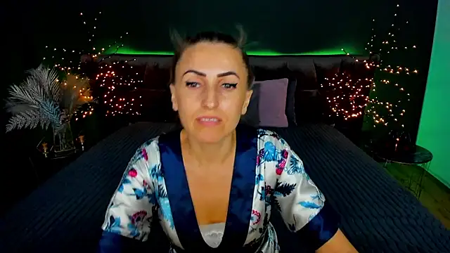 Snapshot of Rebecca_Diamond chatting on 17, 9, 2025 Rebecca Diamond online show from 17, 9, 2025