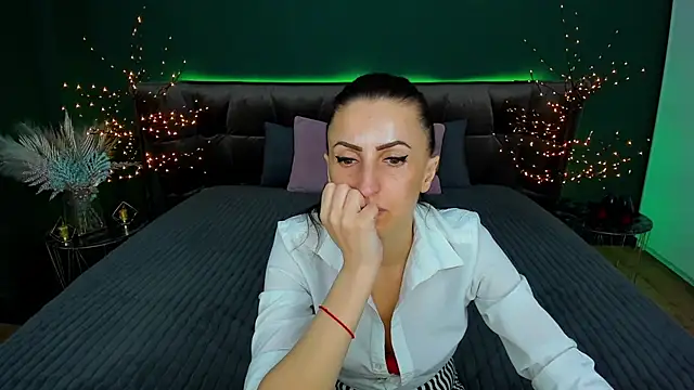 Snapshot of Rebecca_Diamond chatting on 20, 3, 2025 Rebecca Diamond online show from 20, 3, 2025