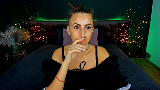 Snapshot of Rebecca_Diamond chatting on 23, 9, 2025 Rebecca Diamond online show from 23, 9, 2025