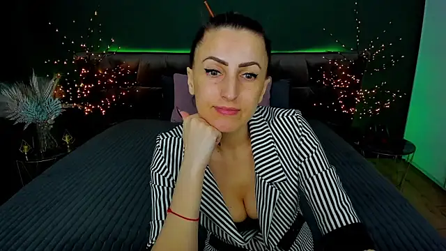 Snapshot of Rebecca_Diamond chatting on 18, 3, 2025 Rebecca Diamond online show from 18, 3, 2025