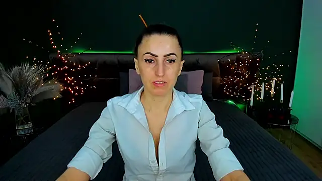 Snapshot of Rebecca_Diamond chatting on 11, 3, 2026 Rebecca Diamond online show from 11, 3, 2026