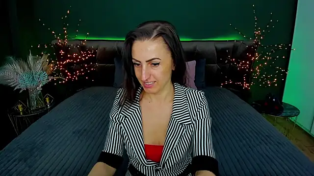 Snapshot of Rebecca_Diamond chatting on 16, 3, 2025 Rebecca Diamond online show from 16, 3, 2025