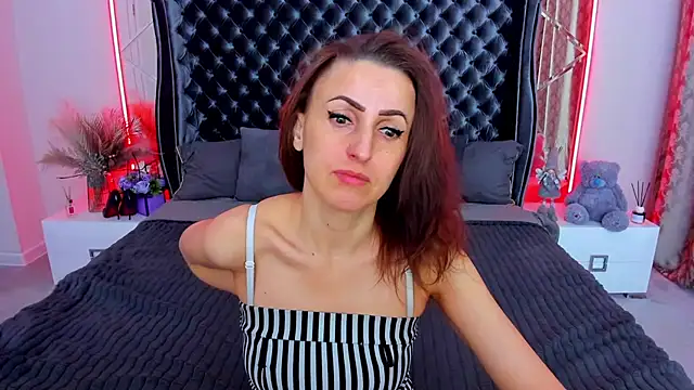 Snapshot of Rebecca_Diamond chatting on 29, 4, 2026 Rebecca Diamond online show from 29, 4, 2026