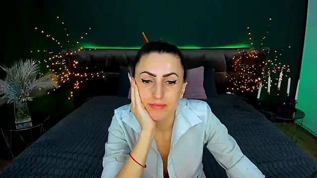 Rebecca Diamond online show from 12, 2, 2026