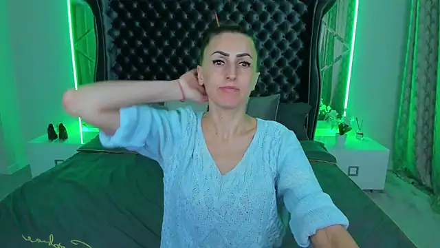 Rebecca Diamond online show from 26, 11, 2025