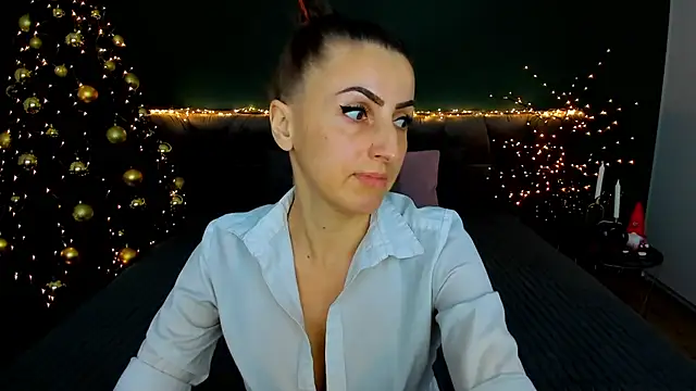 Snapshot of Rebecca_Diamond chatting on 22, 12, 2025 Rebecca Diamond online show from 22, 12, 2025