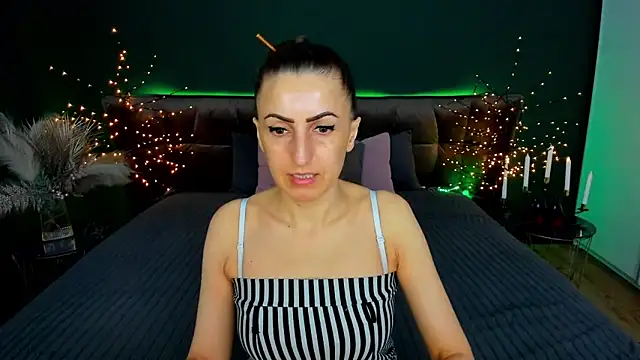 Snapshot of Rebecca_Diamond chatting on 17, 3, 2026 Rebecca Diamond online show from 17, 3, 2026