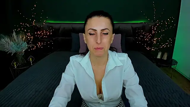 Snapshot of Rebecca_Diamond chatting on 19, 3, 2025 Rebecca Diamond online show from 19, 3, 2025