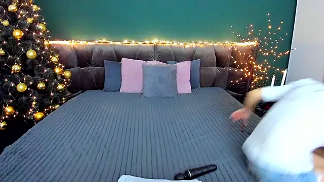 Rebecca Diamond online show from 16, 12, 2025