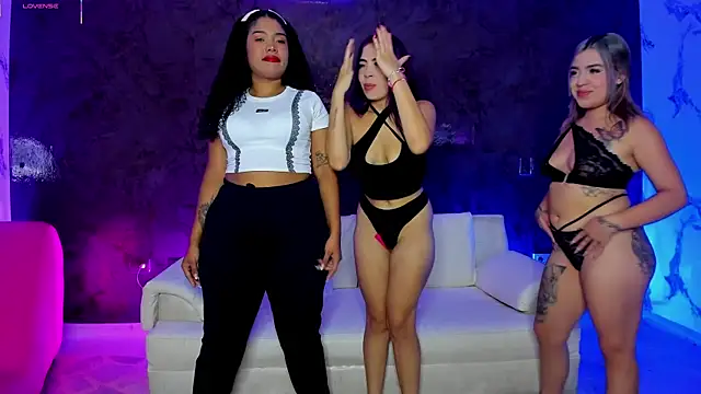 Snapshot of hot_princess21 chatting on 29, 11, 2025 hot princess21 online show from 29, 11, 2025