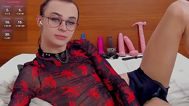 Snapshot of KatashiSenpai chatting on 25, 6, 2026 KatashiSenpai online show from 25, 6, 2026