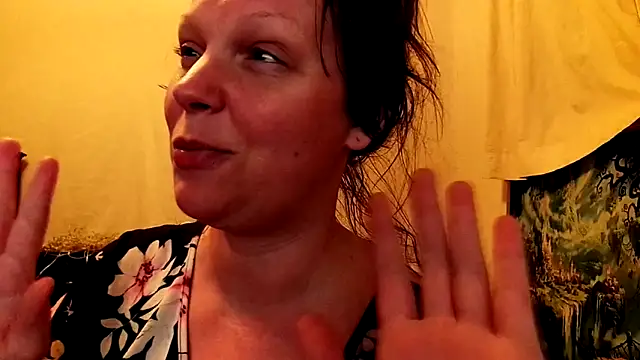 GamerGirlRoxyAndLee online show from 12, 9, 2025