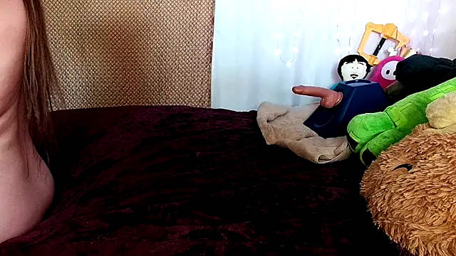 GamerGirlRoxyAndLee online show from 7, 2, 2025