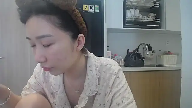 Asiagirll online show from 2, 7, 2026