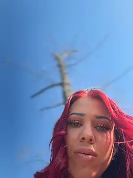 Pia July  online show from 7, 3, 2026