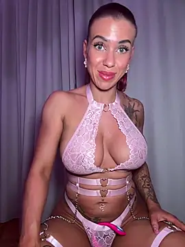 Pia July  online show from 22, 10, 2025