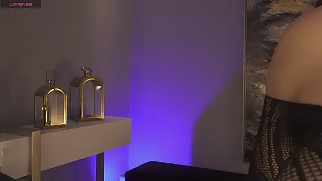 AbellaCroft online show from 17, 10, 2025