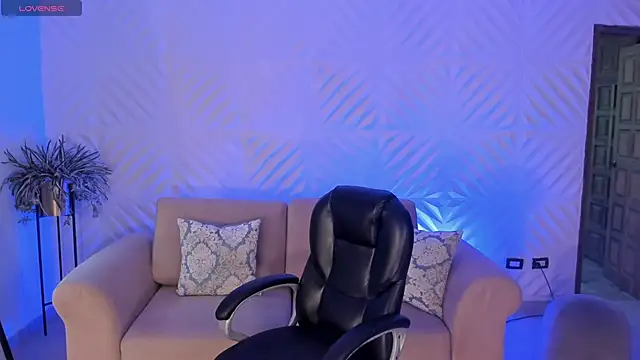 AbellaCroft online show from 11, 1, 2026