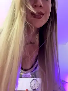 Cute-Alice online show from 5, 11, 2025