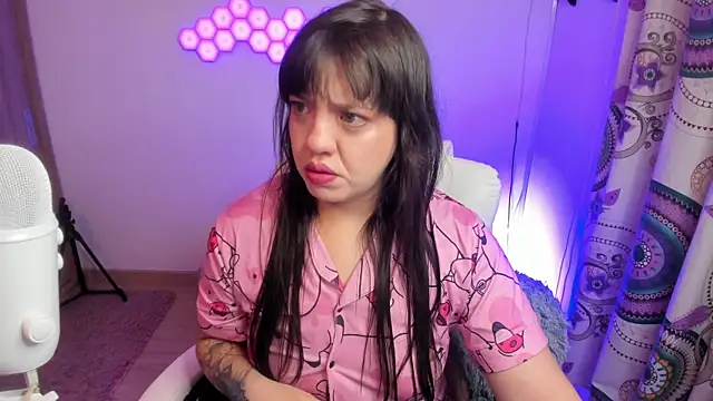 Snapshot of sophia_grants chatting on 13, 10, 2025 sophia grants online show from 13, 10, 2025