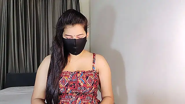 YourLovelyQueen online show from 3, 1, 2025