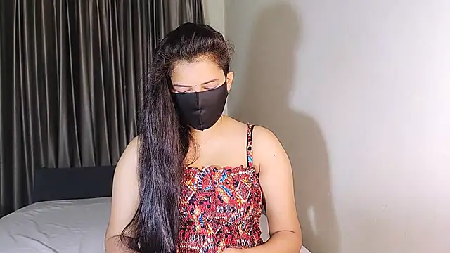 YourLovelyQueen online show from 24, 1, 2025